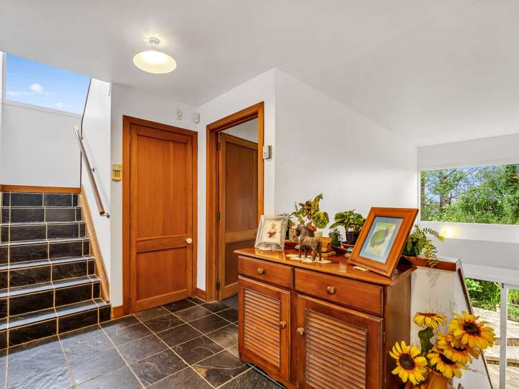 1/51 Quinns Road Waiatarua_15