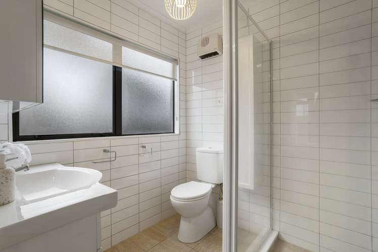 11 Huntaway Lane Te Atatu Peninsula_16