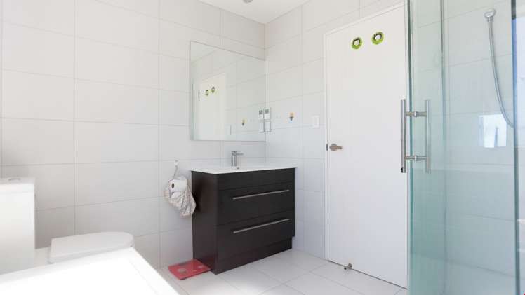 19a Ludlow Terrace Totara Vale_8