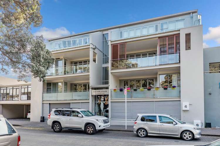 6/16 Beach Front Lane Browns Bay_17