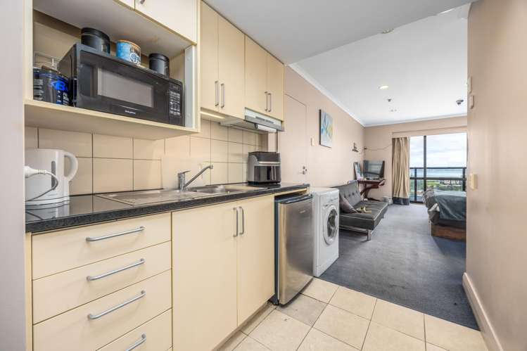 Address withheld Takapuna_21