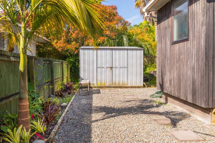 1/3 Kaurilands Road Titirangi_19