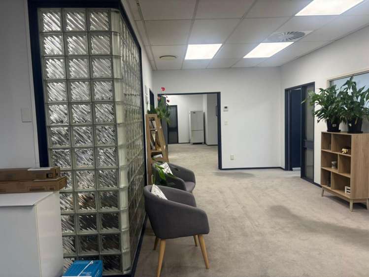 Level 1/98 Birch Avenue Judea_5