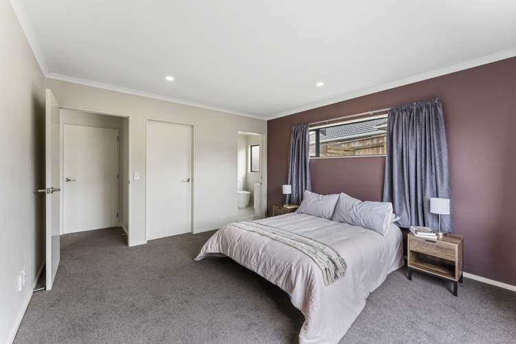 29 James Nairn Grove Riverstone Terraces_13