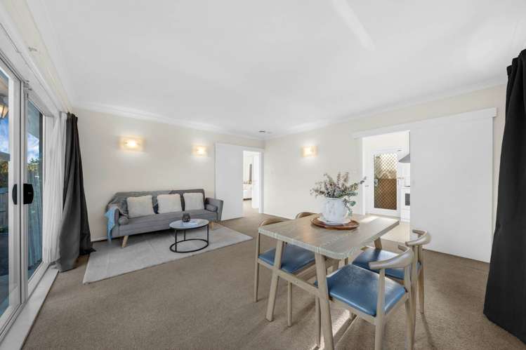 2/1 Chevis Place Pakuranga_6