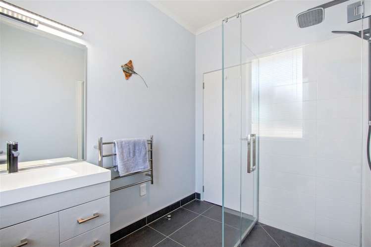 4 Trevally Place Snells Beach_18