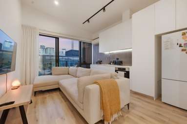 1003/6 Dock Street_1