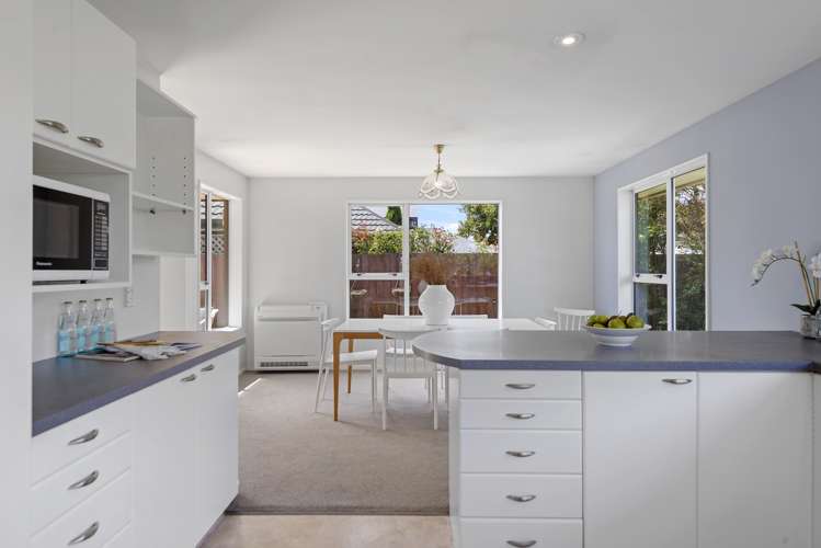 8 Patricia Place Harewood_12