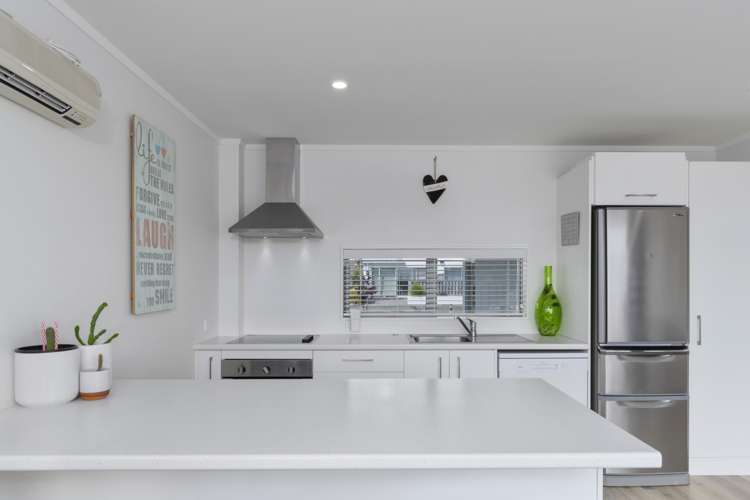 1/31 Reynolds Place Papamoa_10