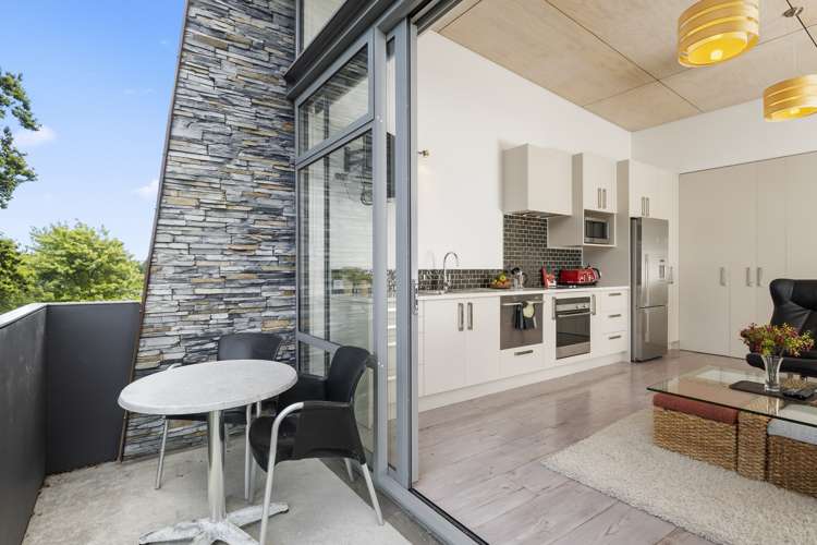 53/61 North Road North East Valley_7