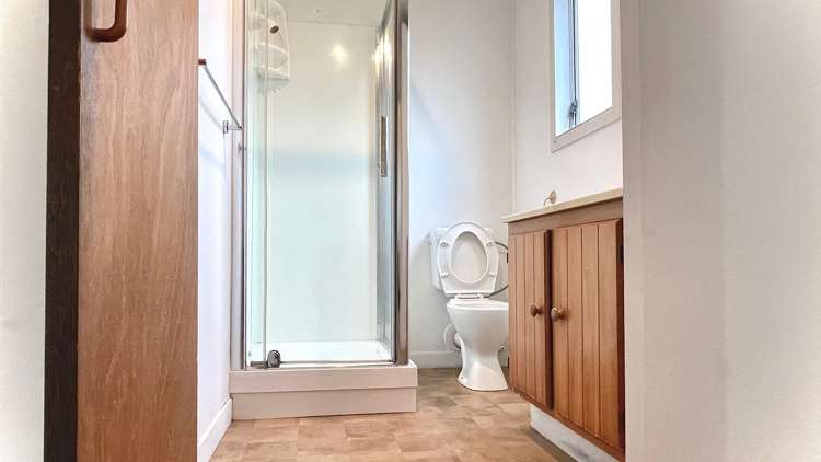 8 Idesia Place Totara Heights_19