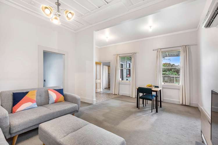 127 Linton Street West End_8