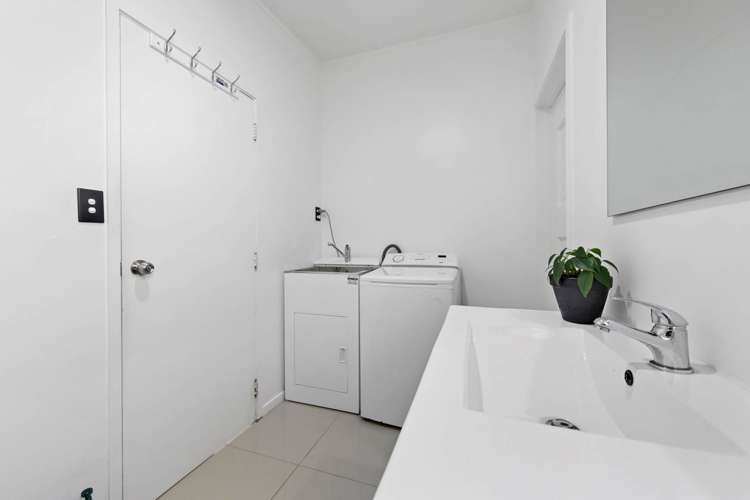 4/11 Cambridge Road Manurewa_13