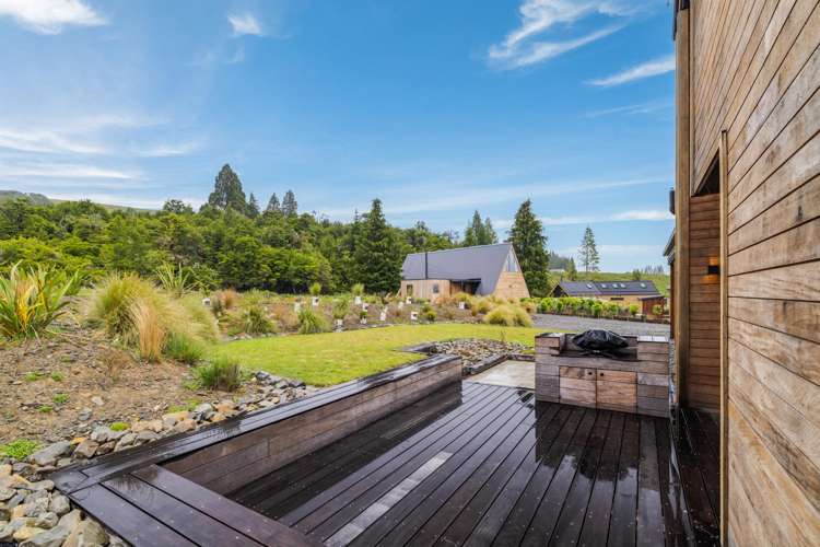 50 Luge Loop Castle Hill_22