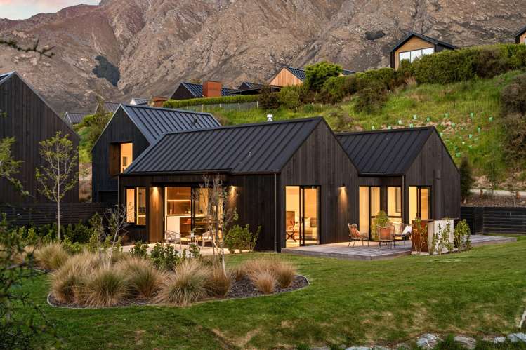 7 Mckenzies Shute Jacks Point_0