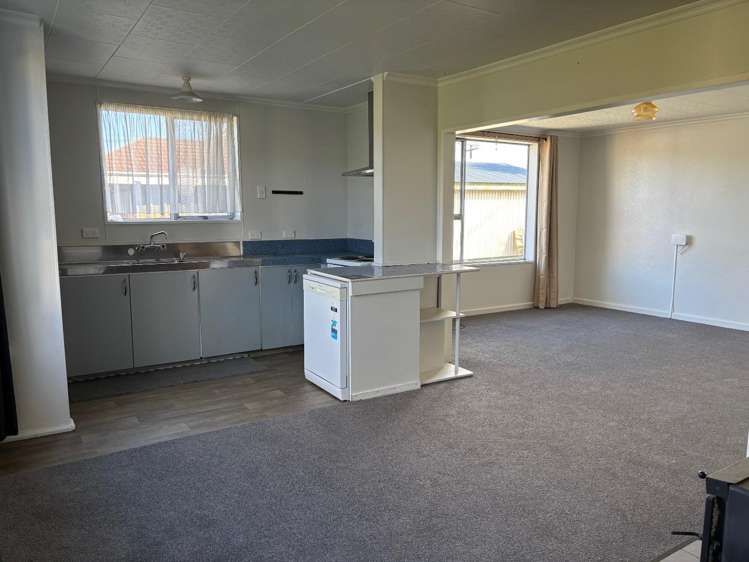 42 Disraeli Street 10113_4