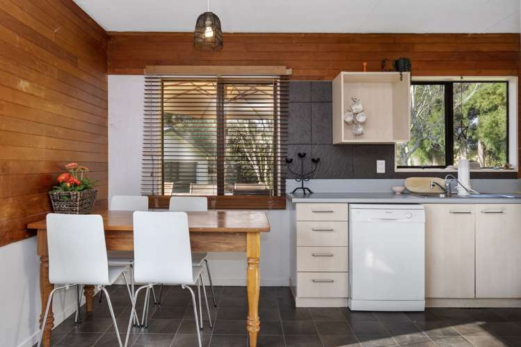 8 Poland Street Waikino_10