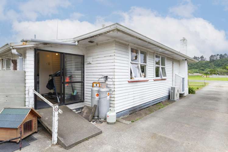 48 Solander Street Tolaga Bay_16
