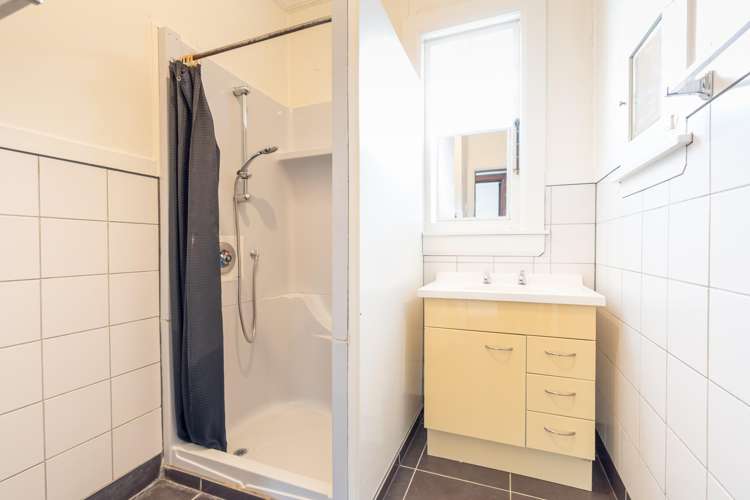 50 Roy Street Palmerston North City_13