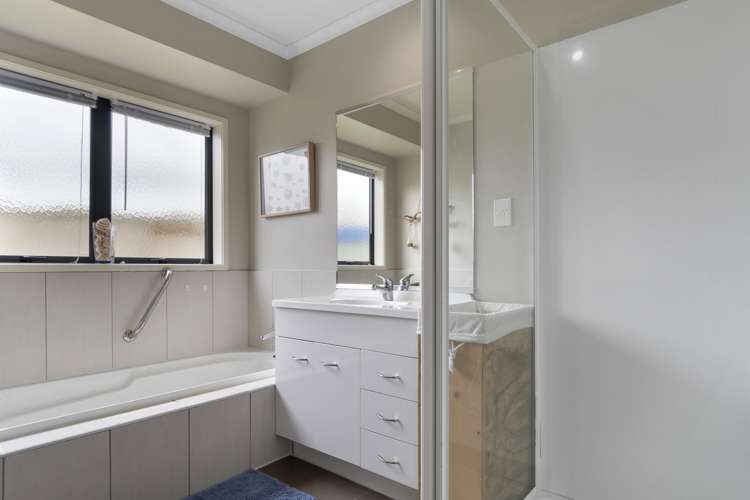 3 Gina Way Welcome Bay_17