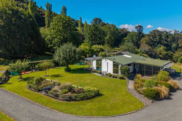 Ruatiti Cottage - A Taste Of The Good Life!
