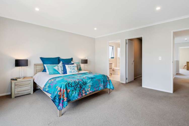20 Couldrey Crescent Red Beach_19