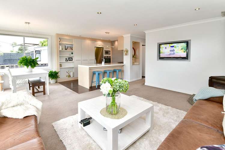 27 Doment Crescent Orewa_7