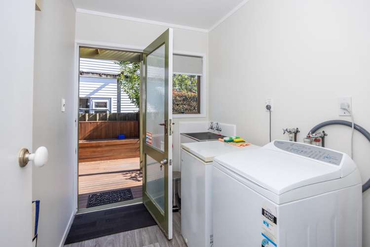 28 Gilbass Avenue Hamilton Lake_25