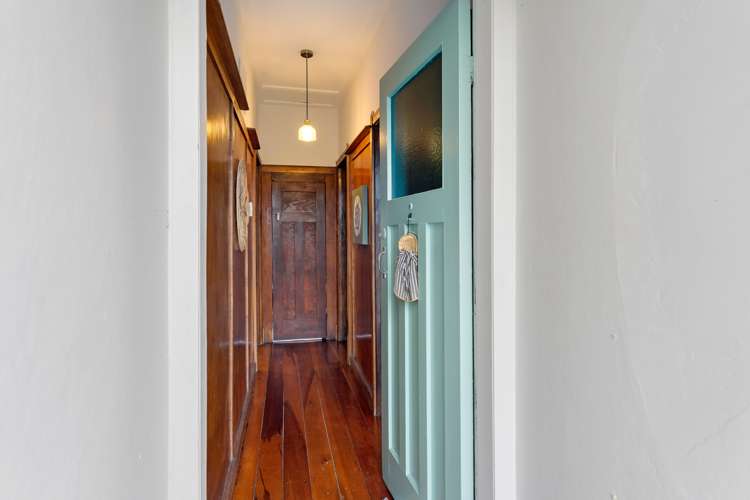 33 Tasman Road Otaki Beach_17