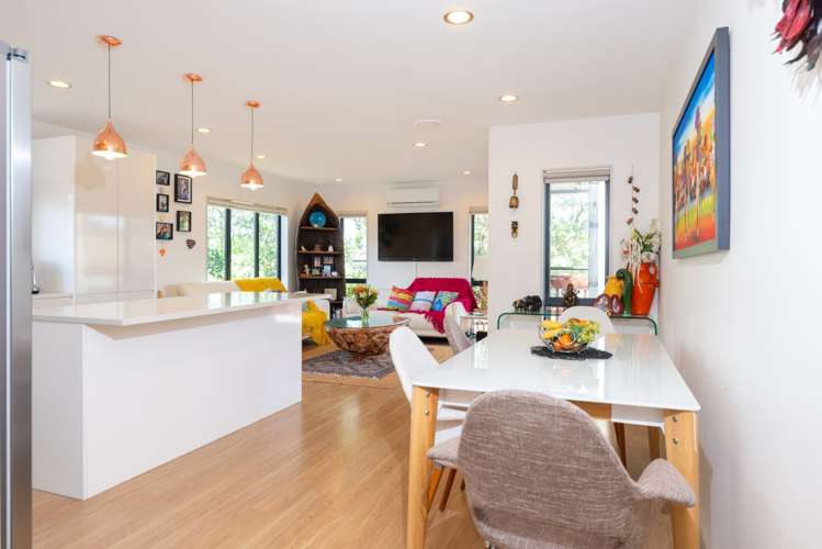 16a Waione Avenue Te Atatu Peninsula_6