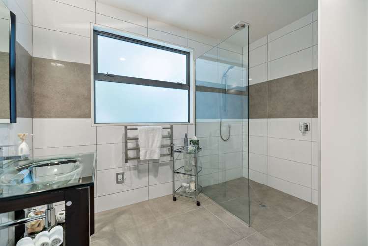 538 Peninsula Road Kelvin Heights_33