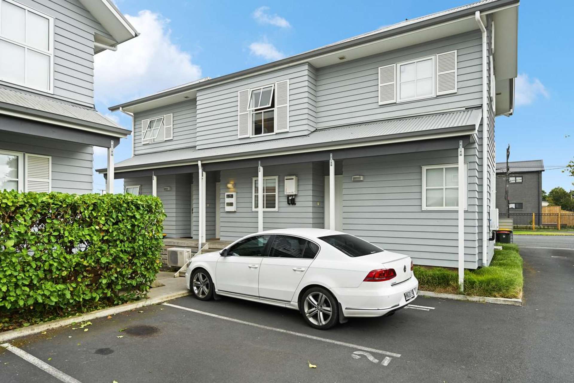 2/75 Cameron Hamilton East_0