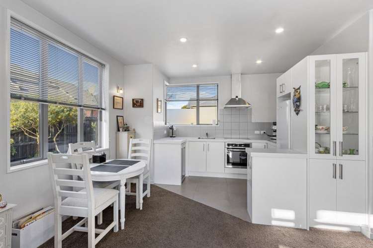 1/8 Evatt Street Bryndwr_6