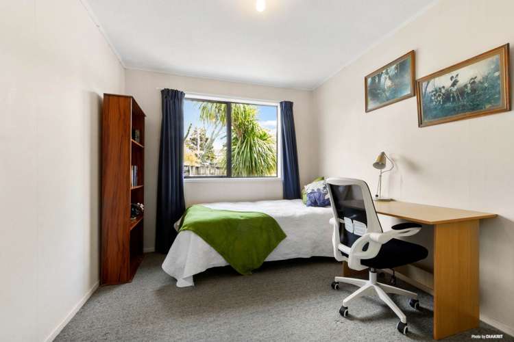 7 Patrice Place Massey_10