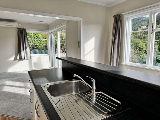9 Lincoln Avenue Tawa_2