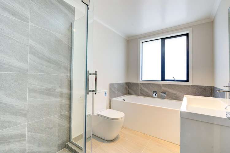 2/57 Waireka Road Rototuna North_9