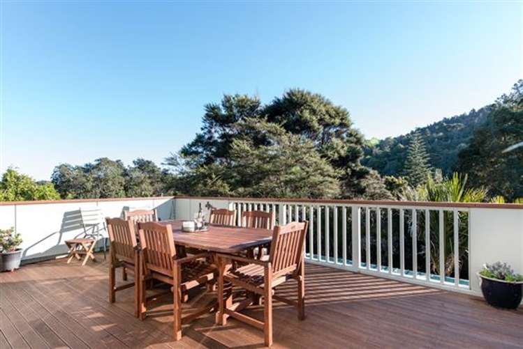 15 York Road Titirangi_9