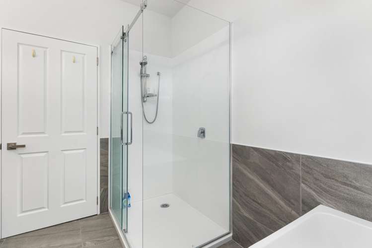 39 Anglesea Avenue Parklands_13