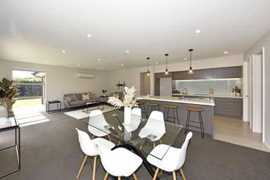 12 Azara Way_3