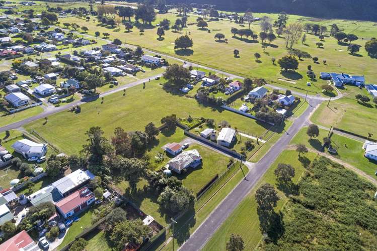 1 Adventure Street Tolaga Bay_8