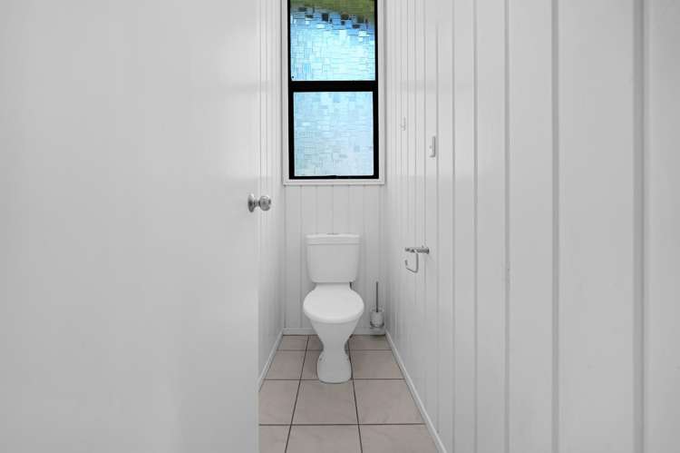 9 & 9A Sherie Place Howick_32