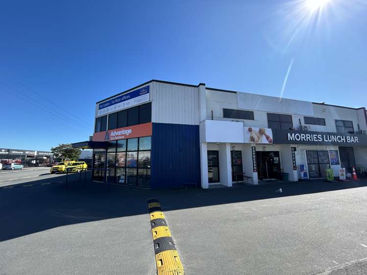 First Floor/42 Hewletts Road Mt Maunganui_1