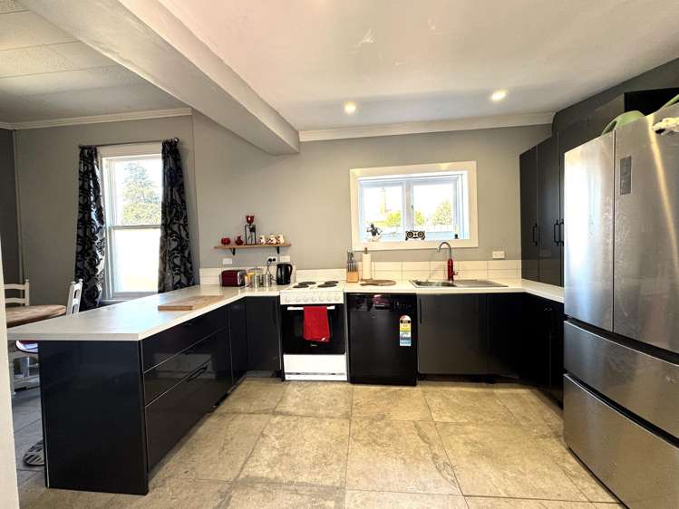 44 Lanark Street Balclutha_13