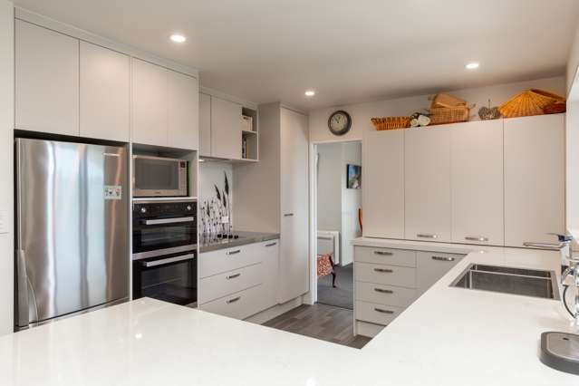 4 Puketea Place Redwoodtown_1