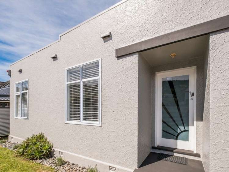 1 Roy Street Tawa_12