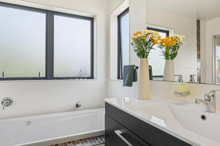 70 Walu Lane Matapouri_21