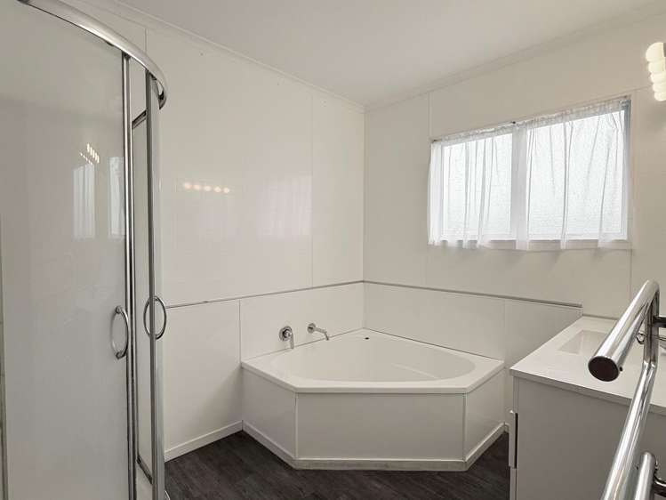 305 No 3 Road Te Puke_24