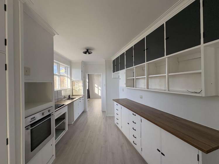 587 Queen Street 10516_1