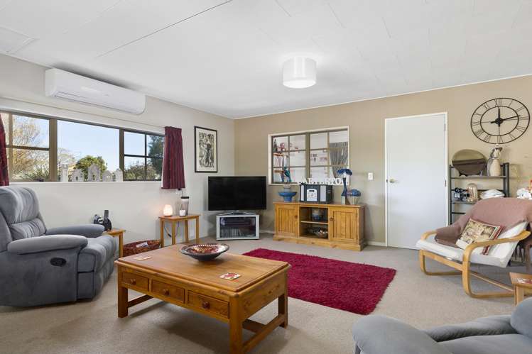 310 High Street South Carterton_9