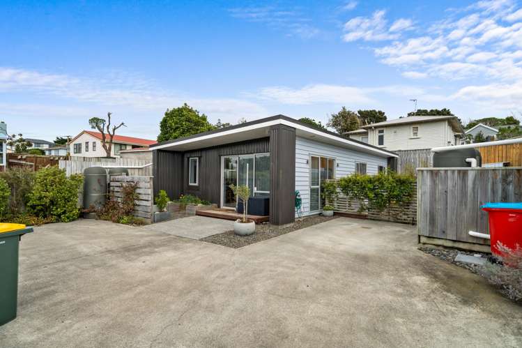 17B Tuki Street Titahi Bay_16